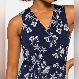 41 Hawthorn faux wrap dress navy blue and white floral dress